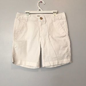 White Aeropostale shorts